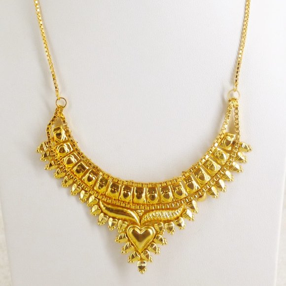 Jewelry - Bib Necklace India Design Gold Plate Filigree Heart 14"-18" Perfect NWOT M557